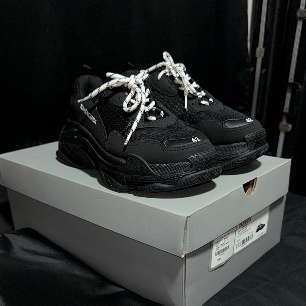 Balenciaga Triple S Leather free Black